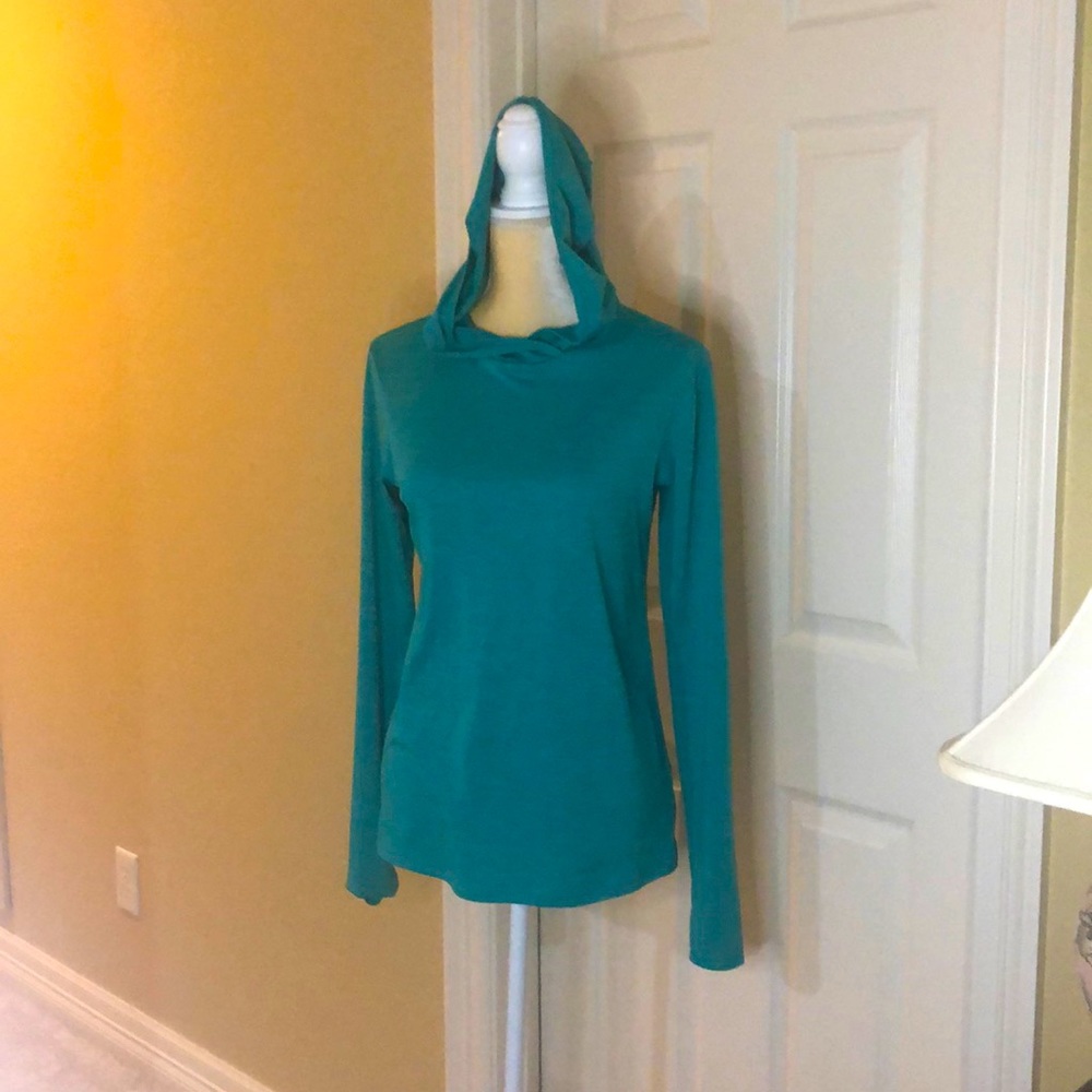 BCG sportswear top.